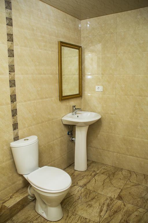 Mirage Hotel Yerevan Exterior photo